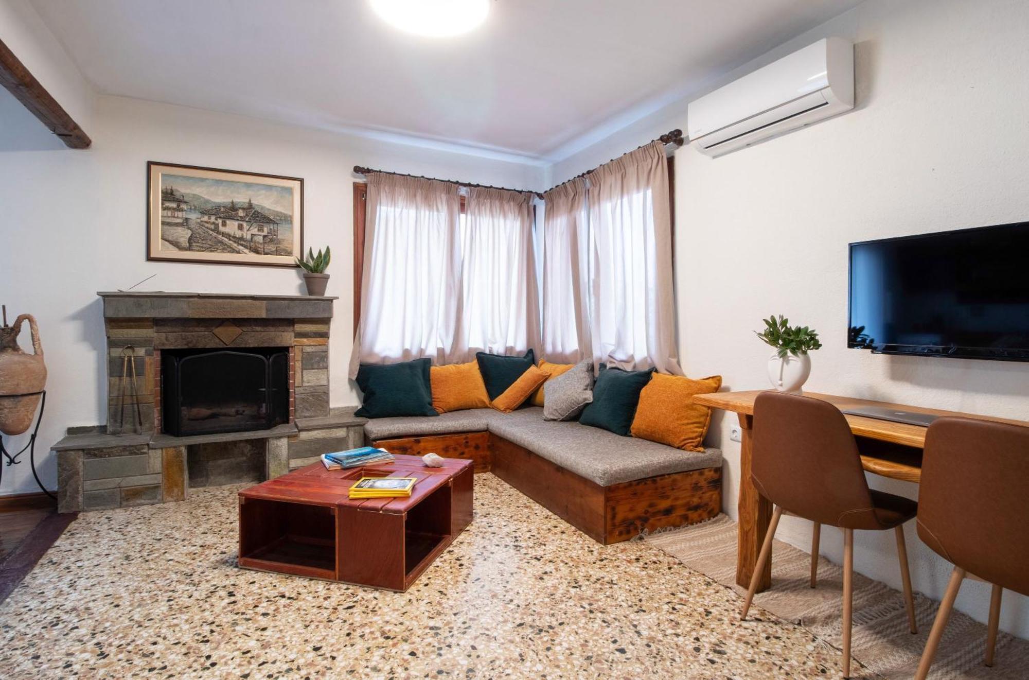 2 Bedroom Art House In Кавала Экстерьер фото