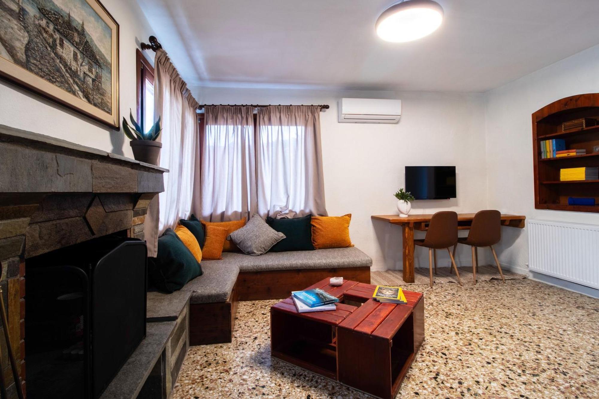 2 Bedroom Art House In Кавала Экстерьер фото