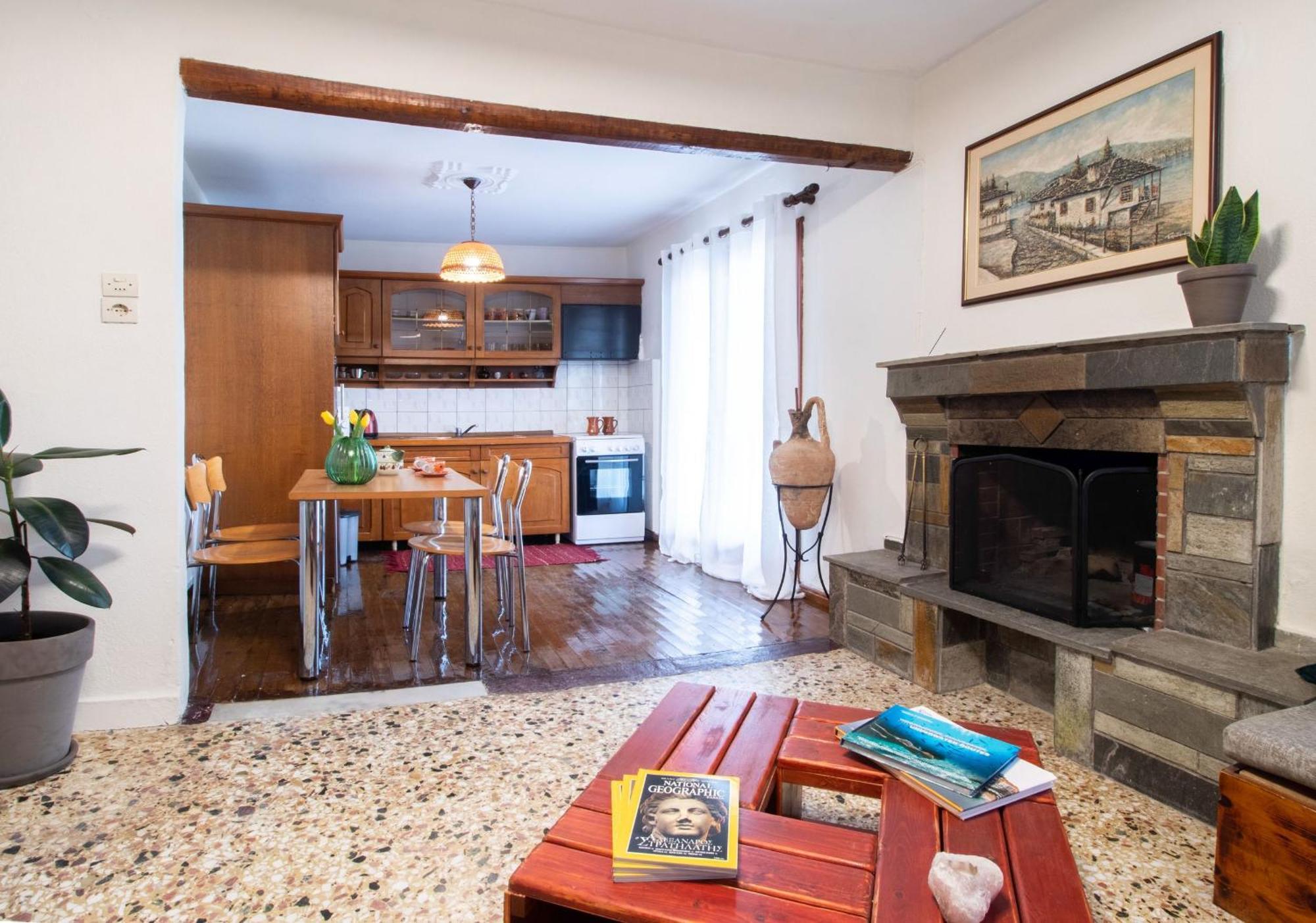 2 Bedroom Art House In Кавала Экстерьер фото
